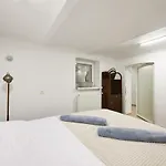 для вас! вул. голинського, 8! Lägenhet *